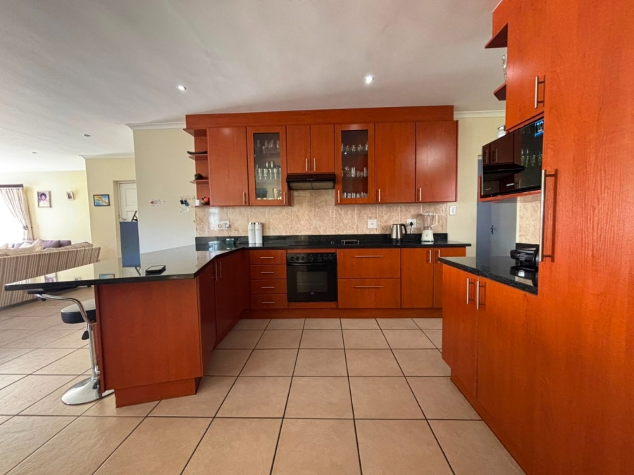 4 Bedroom Property for Sale in Bluewater Bay Eastern Cape